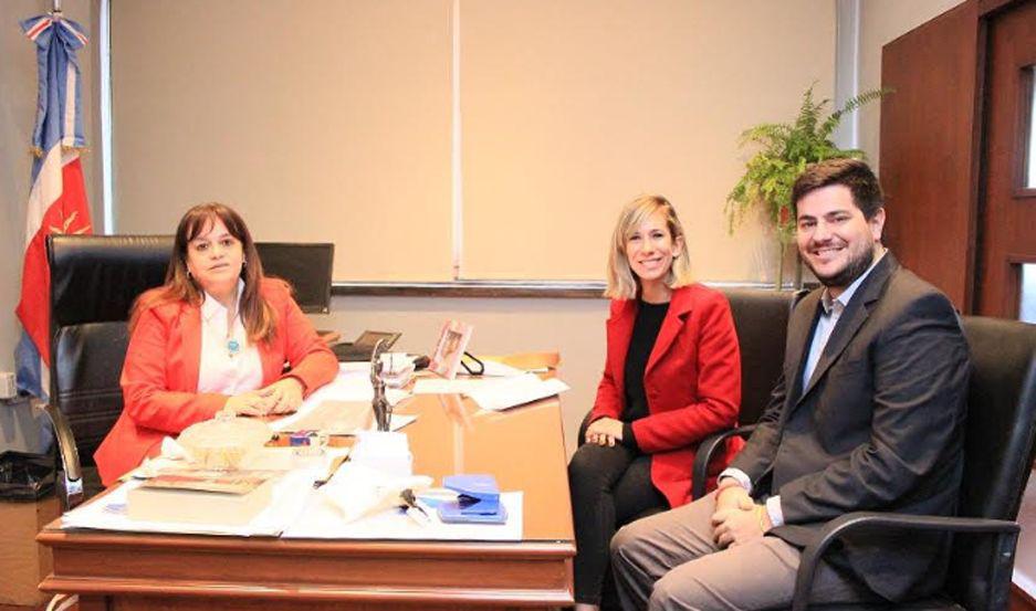 La vocal del Superior Tribunal de Justicia la Dra Ana Rosa Rodríguez junto con los escribanos Hernn Curet y Lujn Rodríguez Hurriere