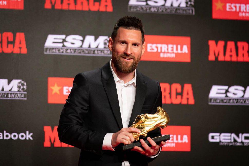 Video  Thiago y Mateo le entregaron a Messi su sexto Botiacuten de Oro