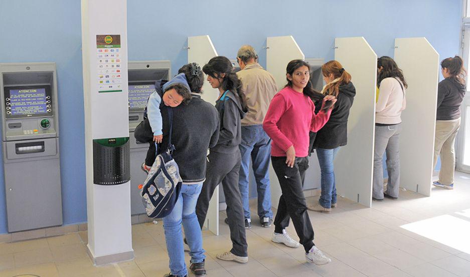 IMPACTO El pago de haberes redundar� en un mayor movimiento en el comercio local
