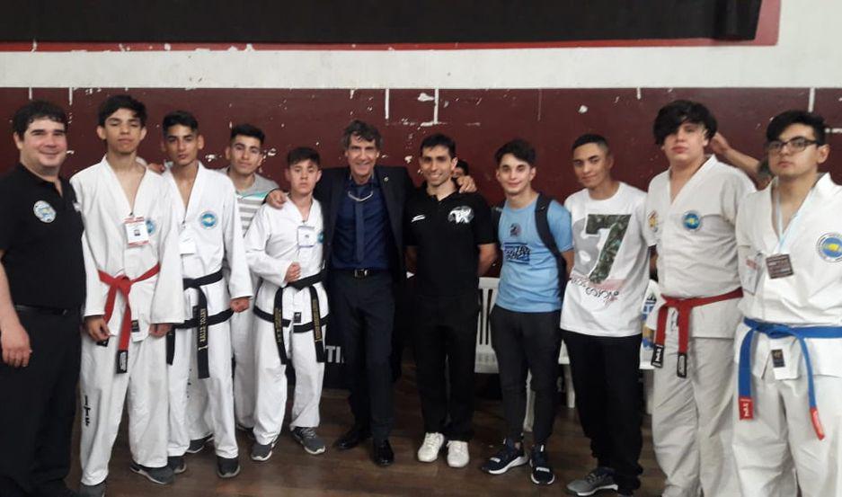 Santiaguentildeos brillaron en el Taekwondo Tour