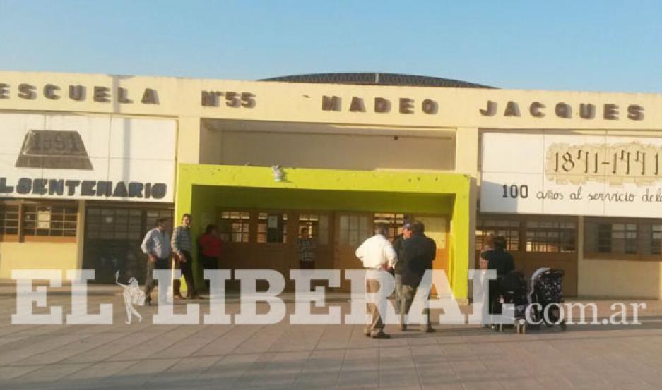 En su accionar delictivo los ladrones causaron destrozos en el interior de la escuela
