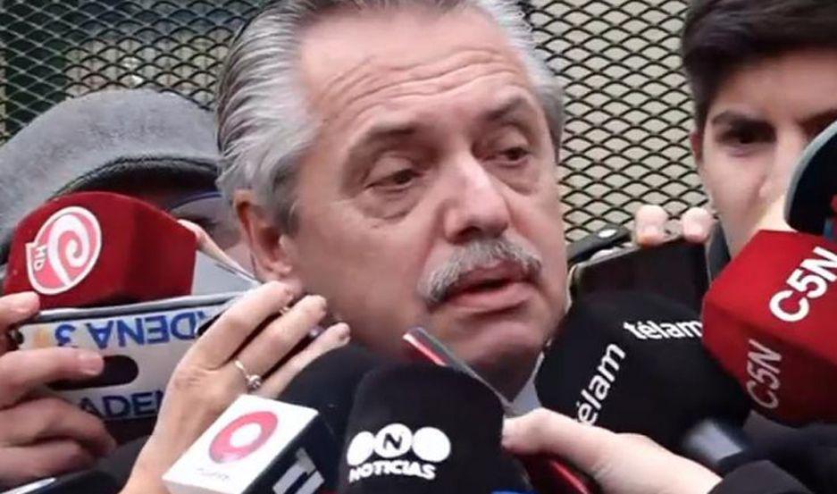 VIDEO  Alberto Fernaacutendez se enojoacute con un periodista que le preguntoacute por CFK