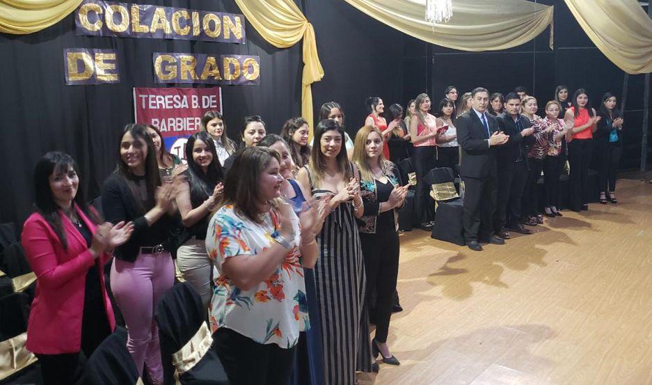 Egresan casi 50 nuevos docentes del Instituto Teresa Barbieri de Friacuteas