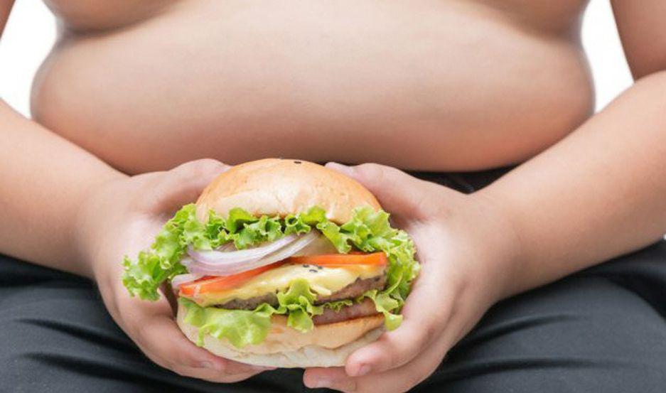 Aumentaron la obesidad y el sobrepeso y bajoacute  el consumo de tabaco