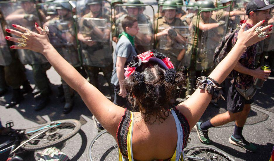 Se repiten los disturbios en Santiago y ya son 15 los muertos