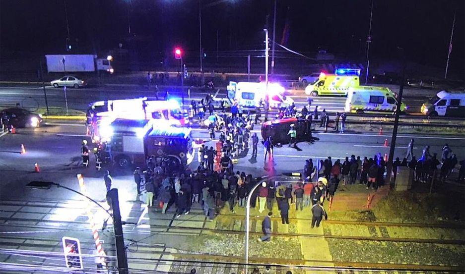 Chile- un automovilista embistioacute a manifestantes y matoacute a dos de ellos