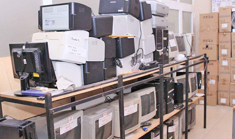 El Poder Judicial donoacute equipamiento informaacutetico a instituciones locales