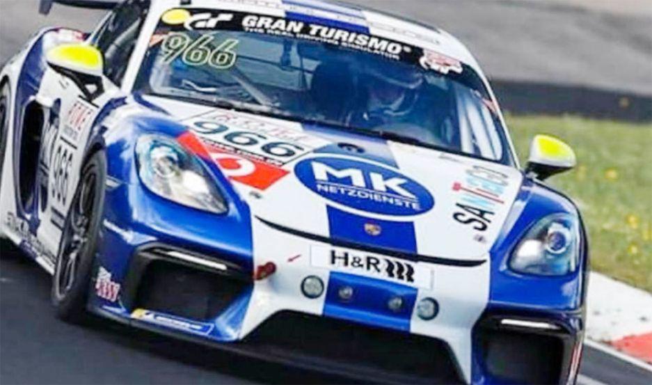 El popular Mudo V�zquez alcanzó el cuarto lugar al mando de un Porsche GT4