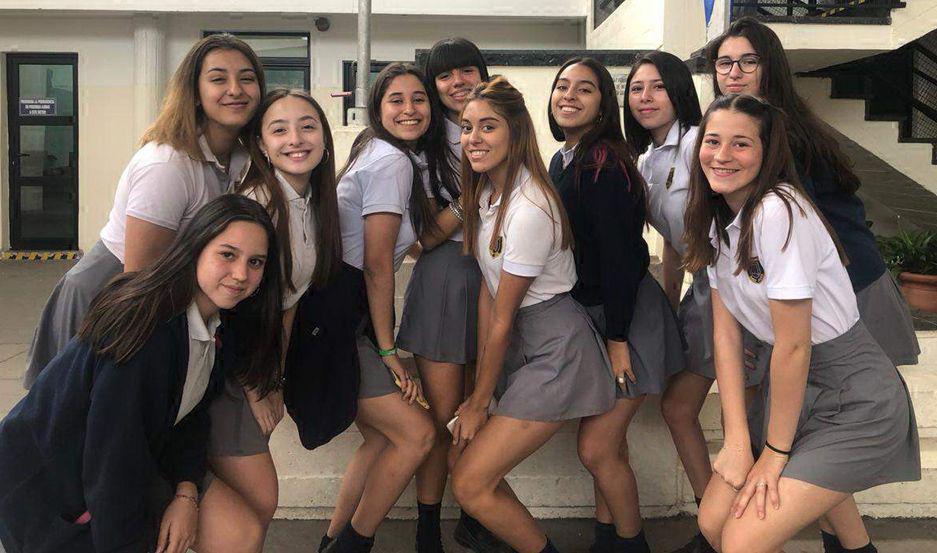El Colegio San Joseacute junto a sus porristas
