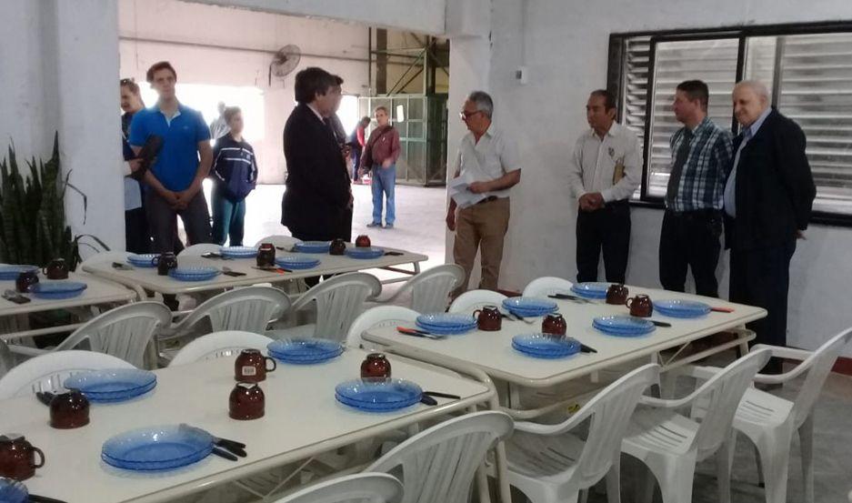 La Escuela Teacutecnica de Antildeatuya recibioacute elementos para el comedor