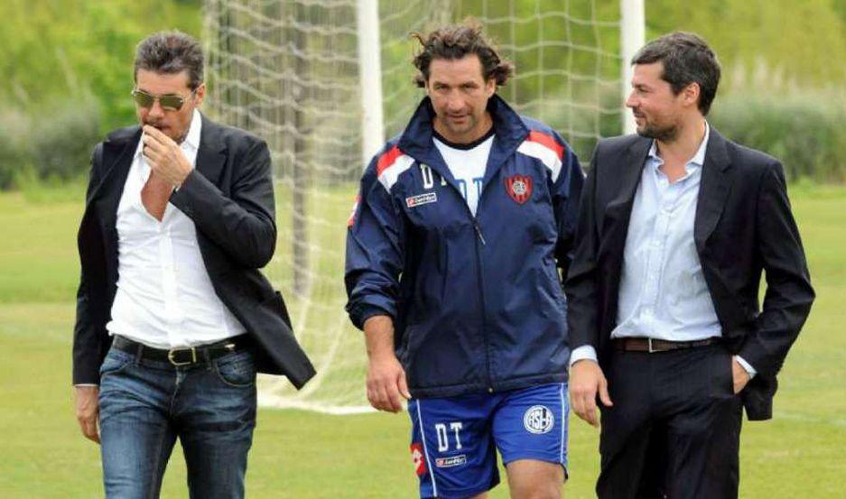 Las autoridades de San Lorenzo fueron las encargadas de dar a conocer del retiro del técnico del club