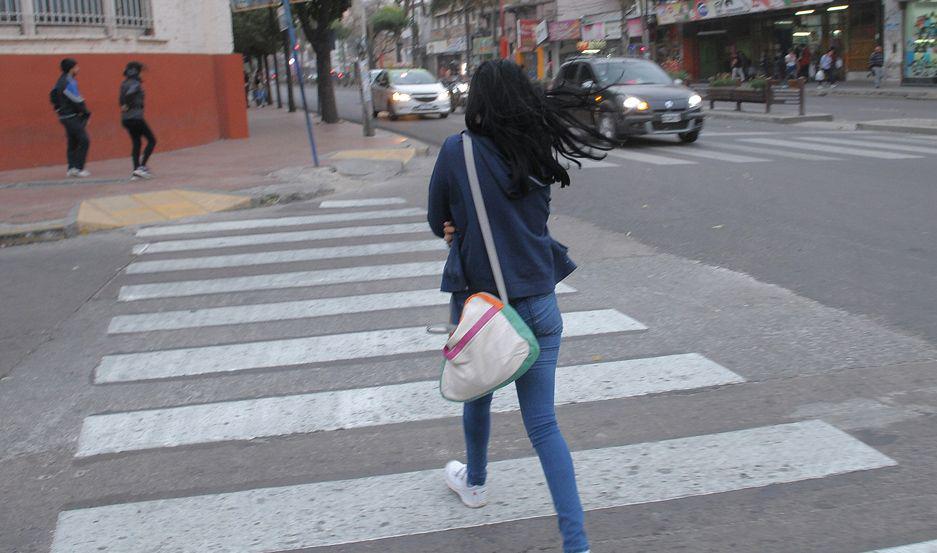 El viento sur y algunas tenues lloviznas mejoraron el clima en la capital provincial durante la tarde de ayer