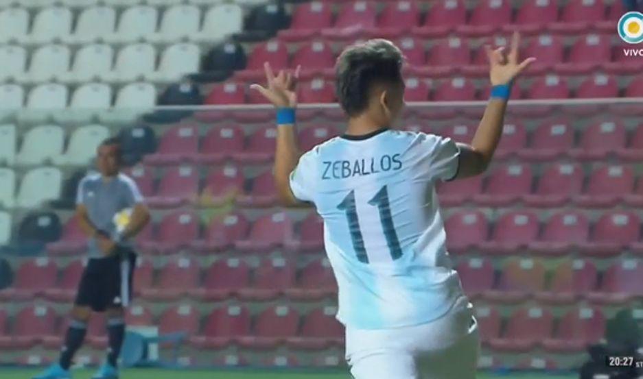 VIDEO  Miraacute el impecable cabezazo de Exequiel Zeballos que terminoacute en gol