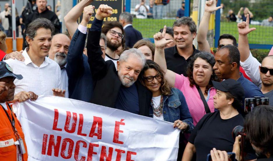 Lula da Silva salioacute en libertad tras 580 diacuteas en prisioacuten