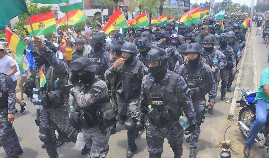 Mesa rechazoacute el diaacutelogo con Evo y la policiacutea no acata sus oacuterdenes