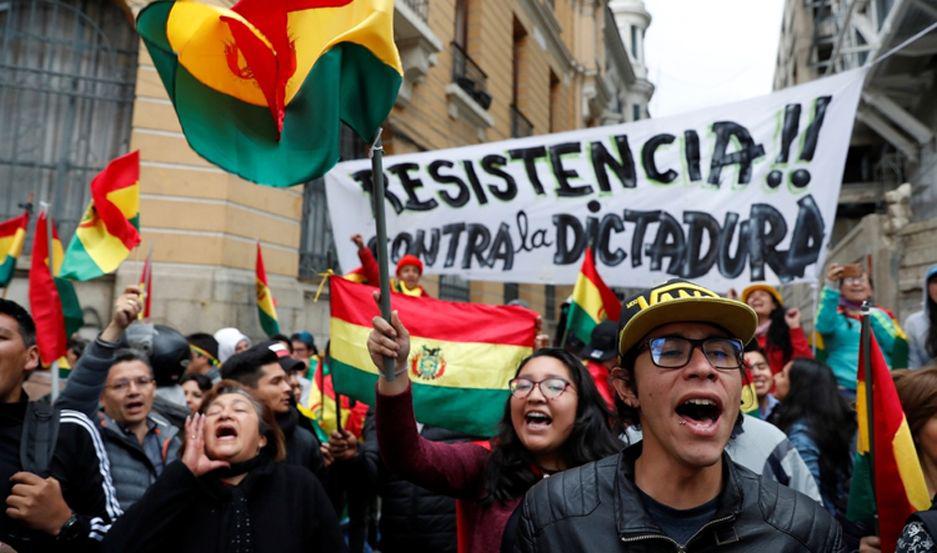 Las calles de las ciudades de Bolivia se llenaron de reclamos contra Morales