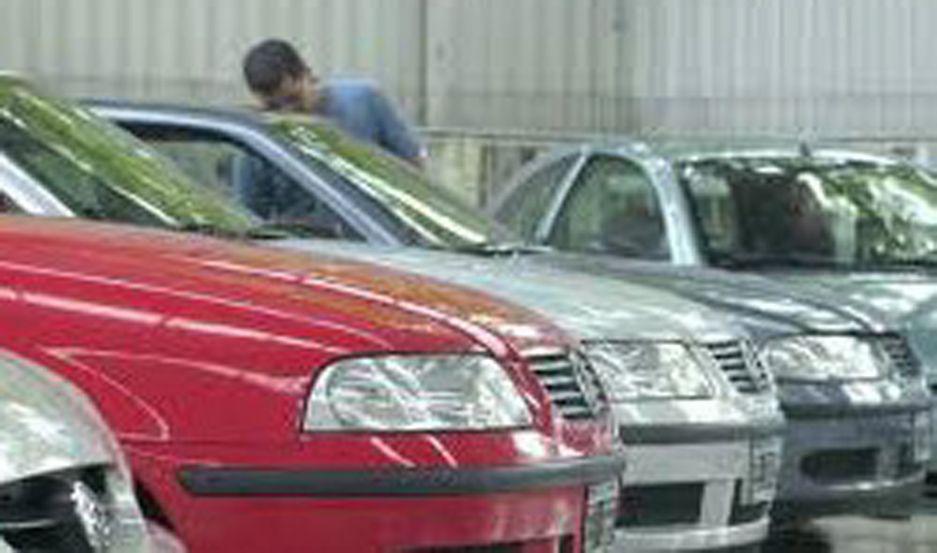 Las ventas de autos usados bajaron un 143-en-porciento- en Santiago