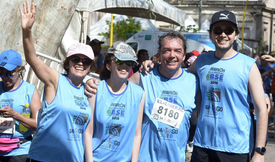 El Dr Aacutengel Niccolai se sumoacute por primera vez a la prueba en familia