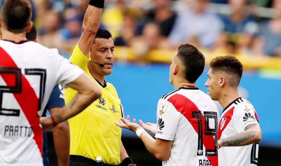 El �rbitro chileno supo dirigir el año pasado el encuentro entre River y Boca por la Copa Libertadores