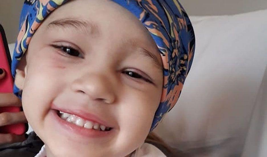 VIDEO Mientras siguen las campantildeas para ayudarla Paulina graboacute un video para agradecer el apoyo