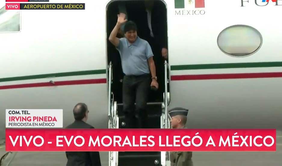 Evo Morales llegoacute a Meacutexico tras una odisea aeacuterea