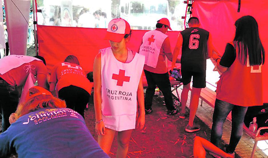 Gran papel de La Cruz Roja filial Santiago