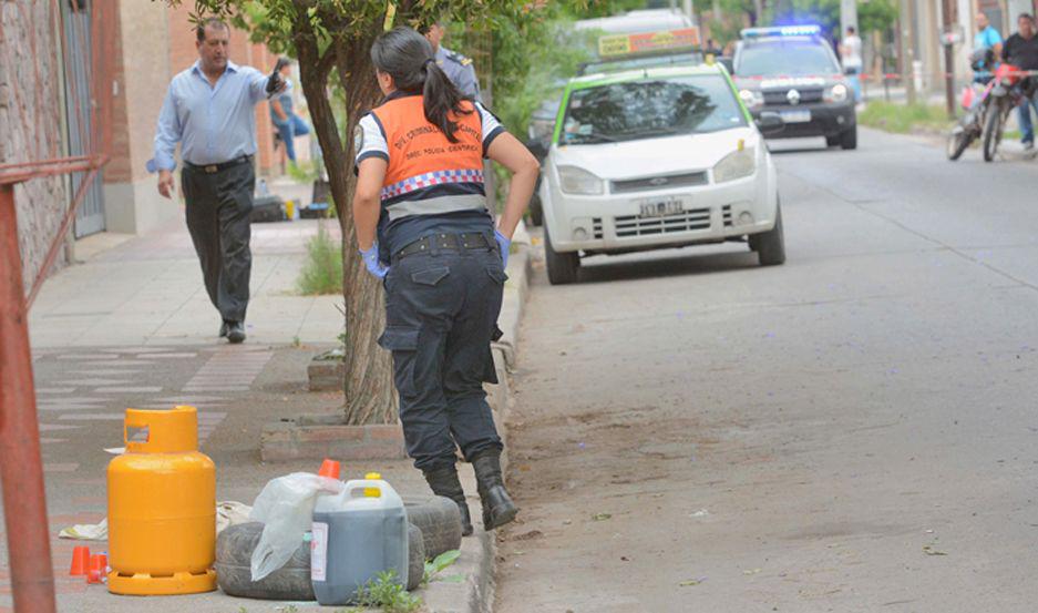 La banda que se apoderoacute de casi 2500000 en un asalto estariacutea integrada por efectivos policiales