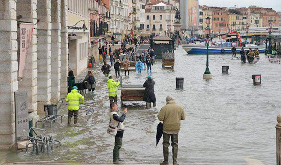 Italia decreta estado de emergencia en Venecia inundada