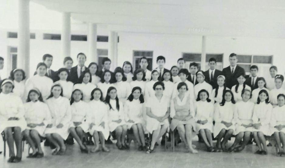 La promo 1969 de la Escuela Normal celebra sus Bodas de Oro