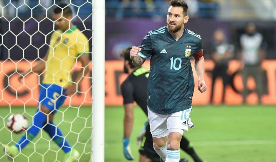 El astro del Barcelona aprovechó el rebote que dio el arquero y marcó el nico tanto del encuentro