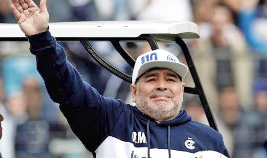 Maradona dejaría la conducción técnica de Gimnasia (LP)