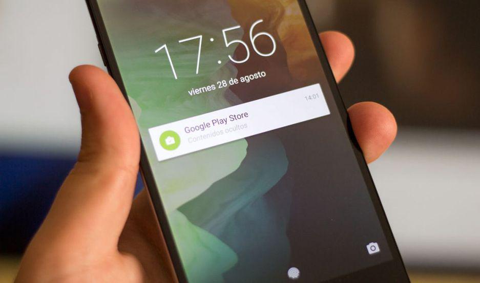 Miraacute el fallo de Android que permite que te espiacuteen a traveacutes de la caacutemara del teleacutefono