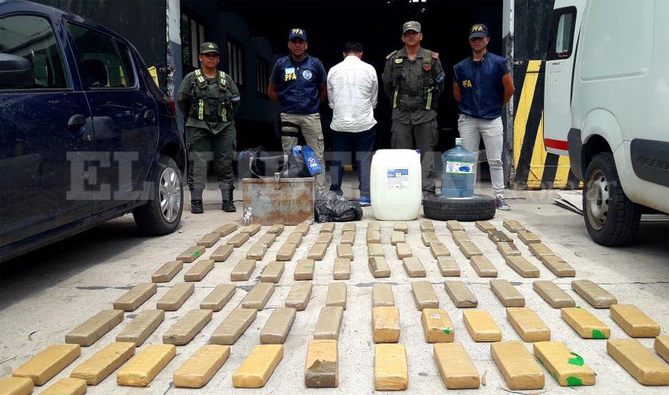 Un sujeto quedó detenido y an buscan a los tres restantes