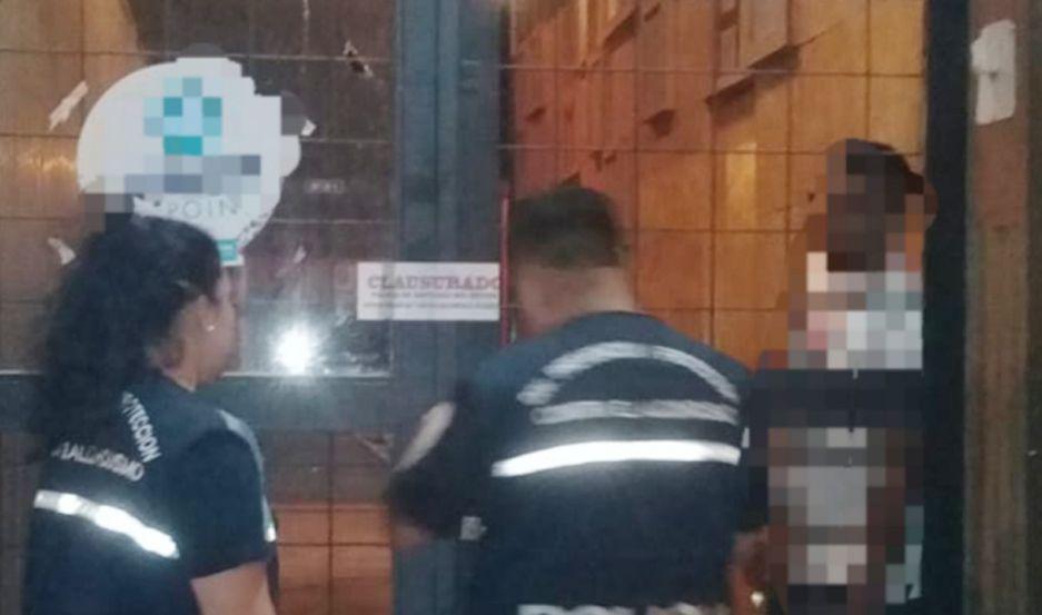 Clausuran evento en reconocido complejo deportivo por falta de papeles