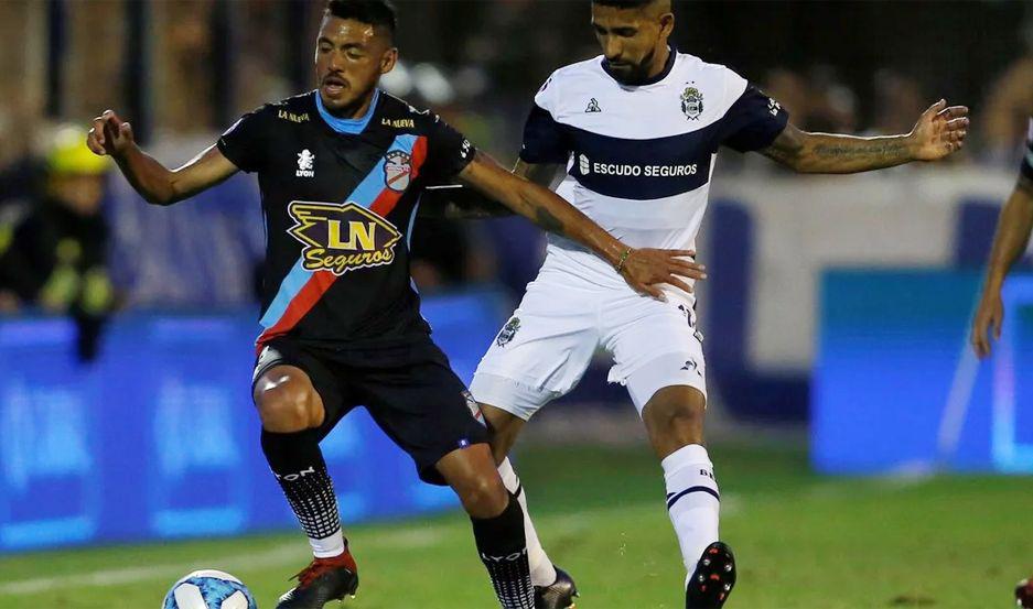 VIDEO  Gimnasia cayoacute ante Arsenal por 1 a 0