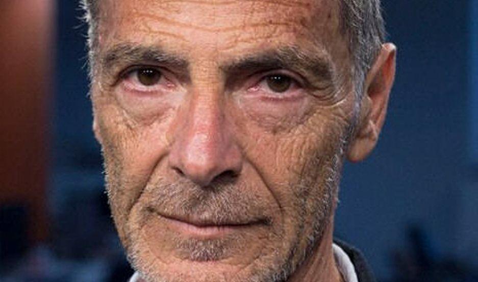 El actor Gustavo Garzoacuten se mostroacute sorprendido de que en su etapa de madurez le ofrecen solo personajes de malo en las ficciones