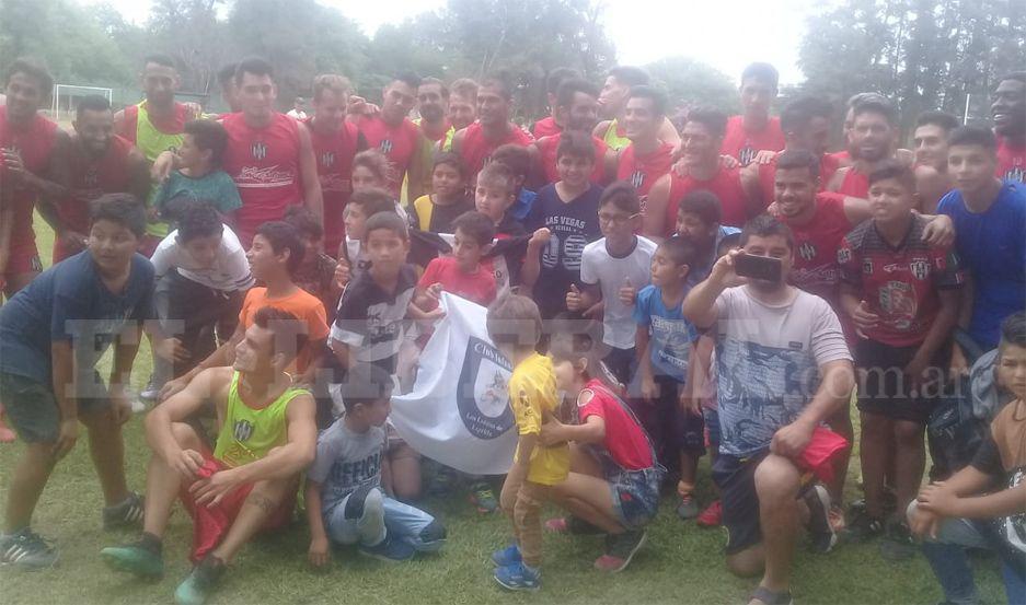 El plantel completo cumplió el sueño de los ms pequeños