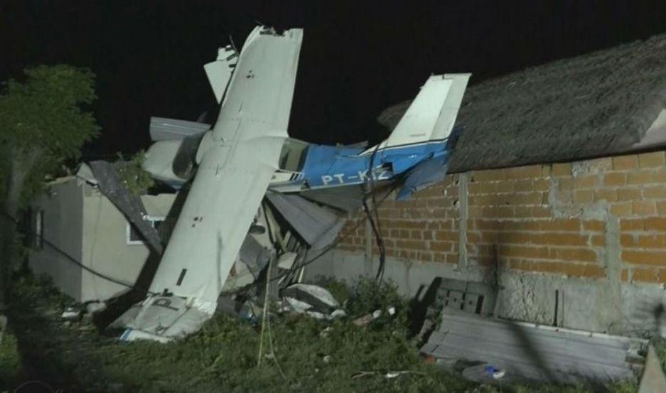 La aeronave se estrelló en una vivienda en construcción y asustó a los vecinos del lugar
