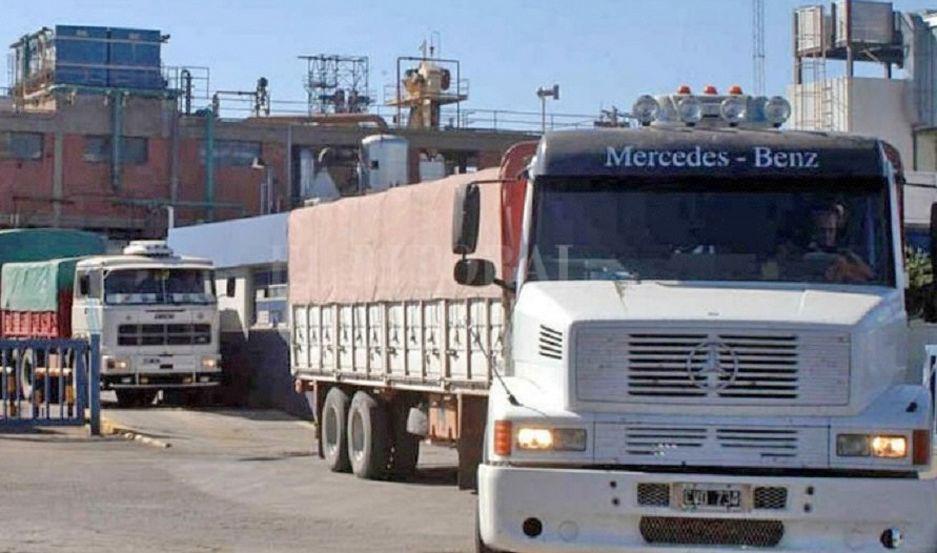 Los transportistas indican que pidieron la emergencia del sector para preservar los empleos