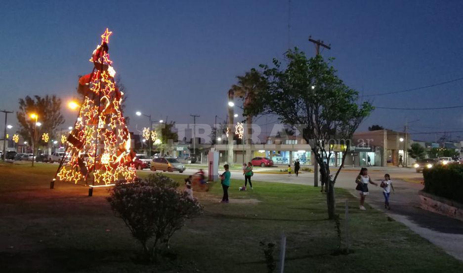 IMAacuteGENES Santiago La Banda y Bandera ya viven la Navidad
