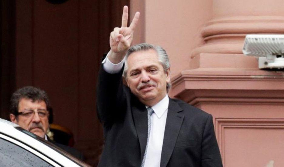 Asume Fernaacutendez preocupado por un inminente default y problemas sociales