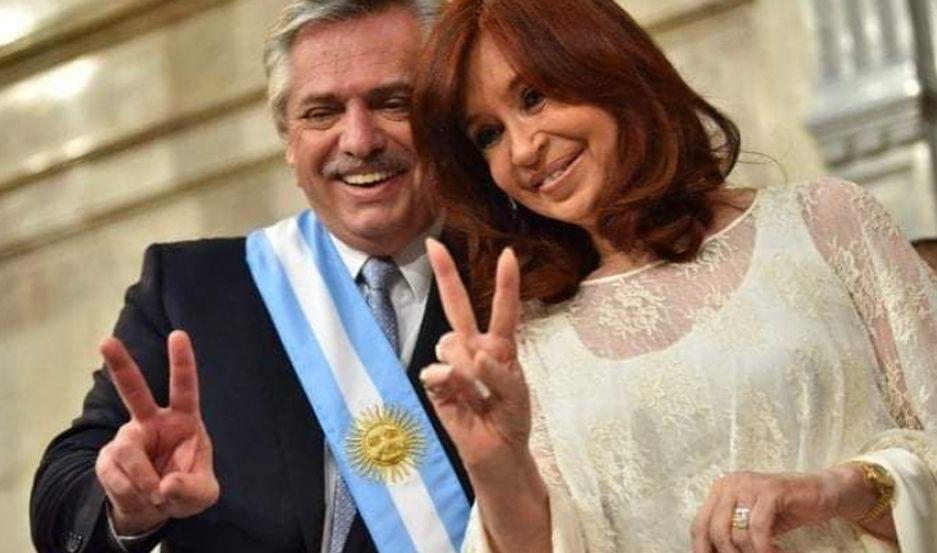 Evo Morales saludó a Alberto y a Cristina con una foto del acto de asunción en el Poder Ejecutivo de la Argentina