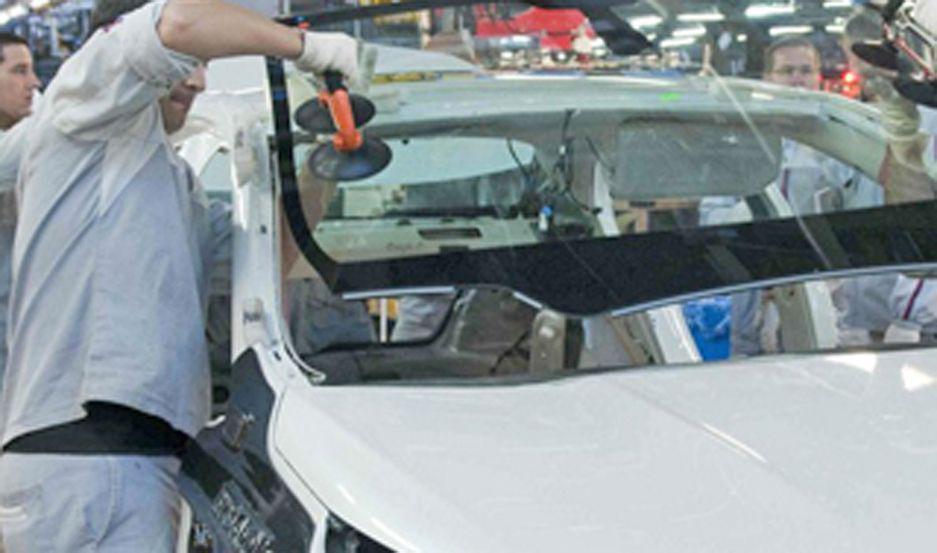 La rama auomotriz cayó un 432-en-porciento-