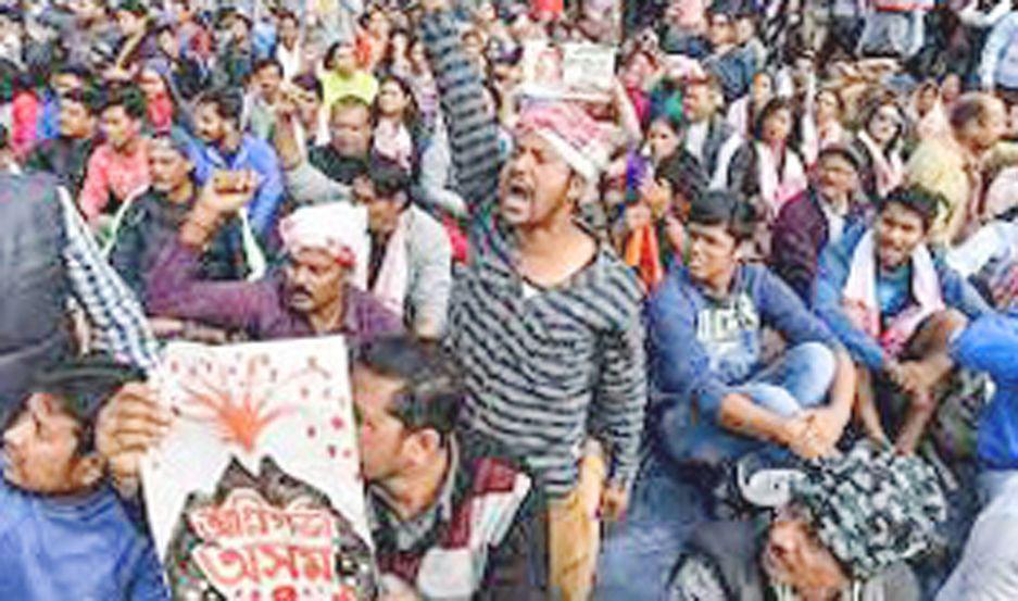 Protestas en la India por ley que marginariacutea a millones de musulmanes
