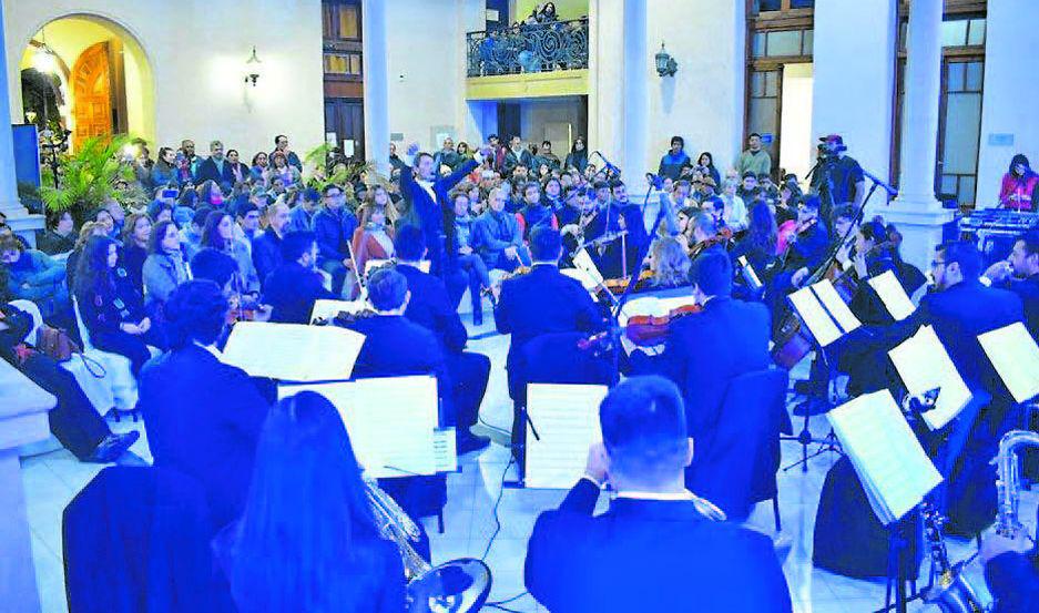 BANDA Est� conformada por distinguidos m�sicos santiagueños de reconocido prestigio 
