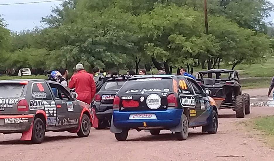Los competidores debieron esperar hasta las 10 para largar la carrera producto de la lluvia que cayó ms temprano