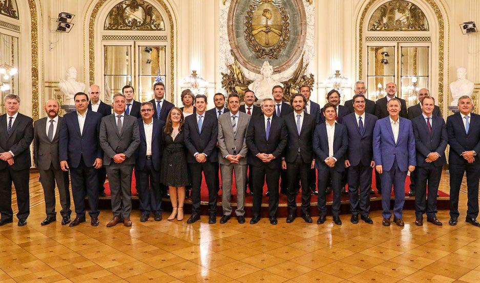 El presidente recibió a los mandatarios de todas las provincias