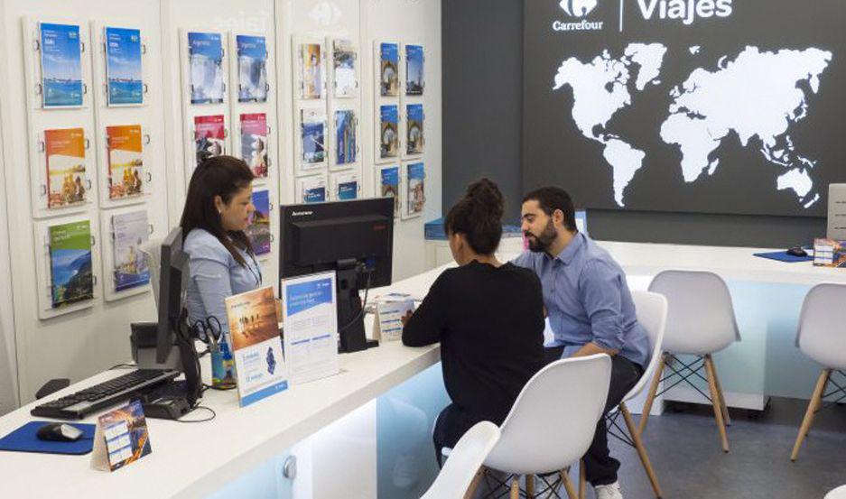 Preocupa a las agencias locales el recargo por el doacutelar turista