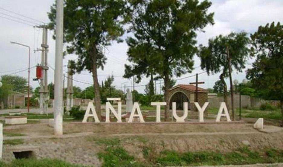 Dejoacute a su bebeacute al cuidado de una nena de 12 antildeos para reunirse con sus amigos