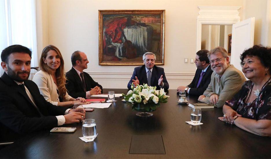 Alberto Fern�ndez junto a su Consejo de Asesores